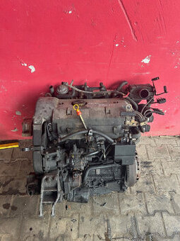 Motor 2,8HDI 8140.43S 94KW Peugeot Citroen komplet