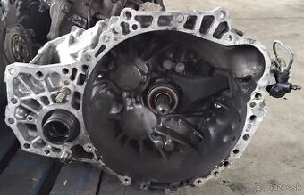 TOYOTA RAV4 2.2 D-4D 2008 4x4 100kW predám PREVODOVKA 6 RÝC - 1