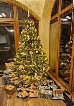 Umelý vianocny stromček, 220cm