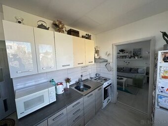 Prenájom 1-izbový byt Novomeského 520/1 Žiar nad Hronom - 1