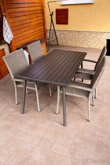 záhradný ratanový nabytok