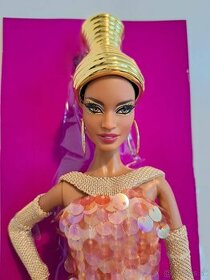 Na predaj zberatelska Barbie Stephen Burrows Alazne