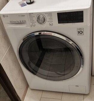 Parná práčka plnená spredu LG F72J8HS2W