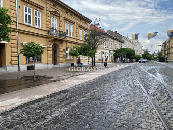 Obchodná a gastoprevádzka - 85 m2 v centre mesta