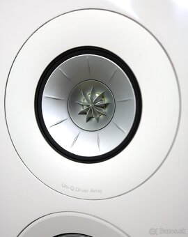 reproduktory KEF R7