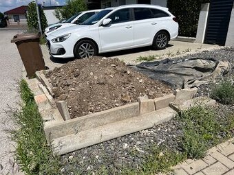 Darujem hlinu zeminu