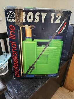 Tlakový postrekovač na chrbát 12l