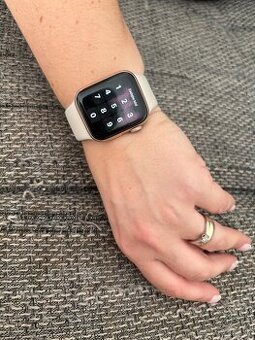 Apple watch 4 gold