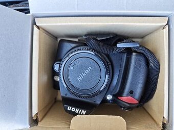 Nikon D3000