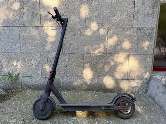 XIAOMI M365 + nabijacka
