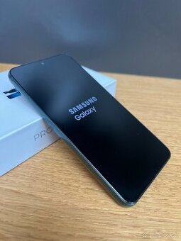 Predám SAMSUNG GALAXY S22 8GB/256GB, TOP stav, VOLNY