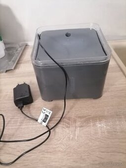 Predam fontanu na pitie pre mačku alebo psika.
