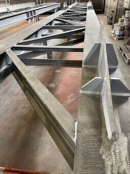 Zvárač/zamočnik 13€ ubytovanie zadarmo  Nástup 28.10