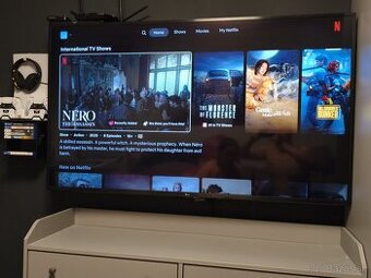 LG 4K UHD Smart TV 165 cm