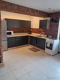 3 izbový byt s balkónom - 1