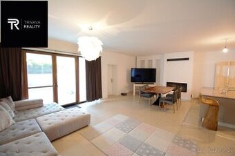 Veľký moderný 7 izbový rodinný dom s dvojgarážou, krytou ter