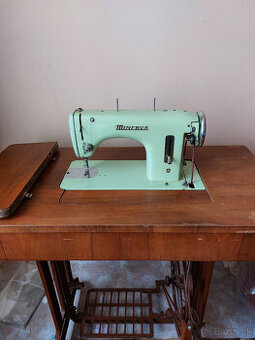 Predam funkcny sijaci stroj Minerva, original farba,vstavaný