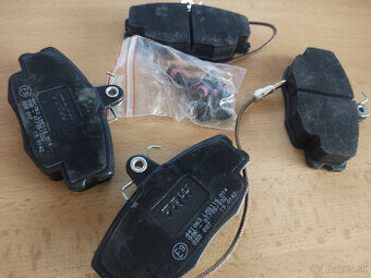 Predné brzdové platničky na starý Peugeot alebo Renault