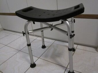 Stolička na sprchovanie