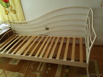 Predám kovovú posteľ