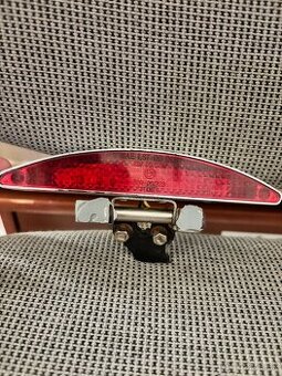 Zadne brzdove svetlo