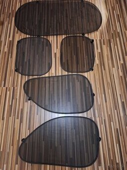 tieniace platy na okna v aute NOVE