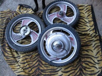 3 ks kolies