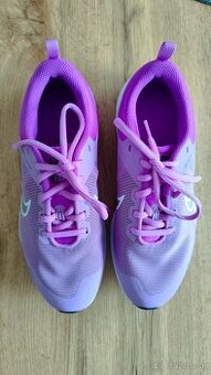 Nike tenisky