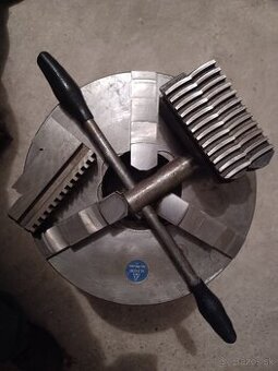 Univerzálne skľučovadlo priemer 315/3 mm.