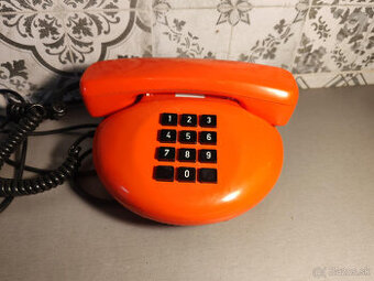 Retro telefon Tesla