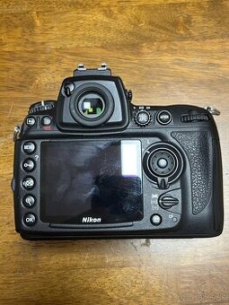 Nikon D700 + grip MB-D10