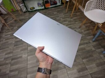 Acer Swift 3 15.6 1080p strieborný