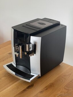 Jura E8