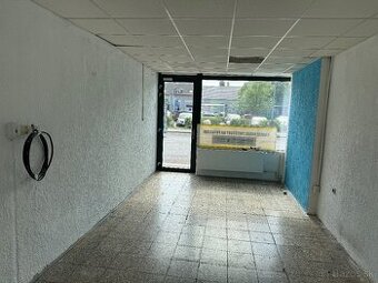 Na prenájom menší obchodný priestor v centre mesta – ideálny