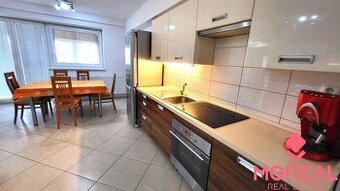 Prenájom 3izbový byt Topoľčany - centrum - s parkovaním