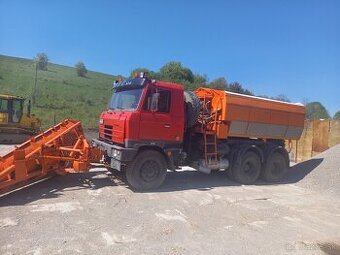 Tatra T 815 sypač s pluhom a zároveň sklápač S2