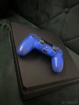 Playstation 4 slim