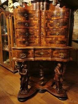 Predám originál barokový sekretár