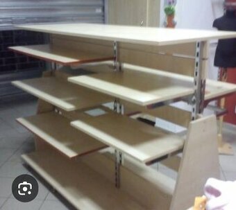 Závesný /Regálový systém do predajne textilu.