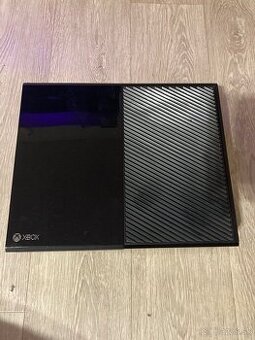 Predám Xbox One 500 GB