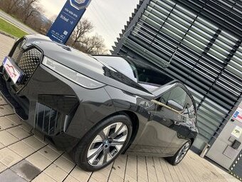 BMW iX 40 M-PACKET  X-drive 240kw SWAROVSKI