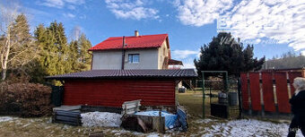 Exkluzívne. Rodinný dom v tichej lokalite pod lesom v Prakov