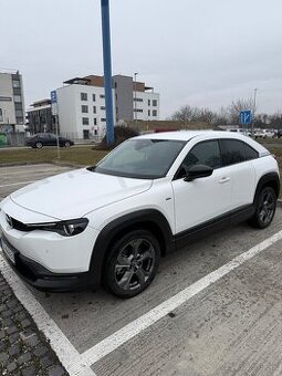 Mazda MX-30 e-Skyactiv EV Exclusive-line 107kW145HP A1