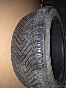 Celoročné pneumatiky 215/45r17