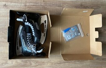 Korčule BAUER Supreme 2S PRO 5EE EU38,5