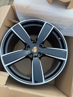 22" PORSCHE CAYENNE E3,CARRERA SPORT R22 5x130