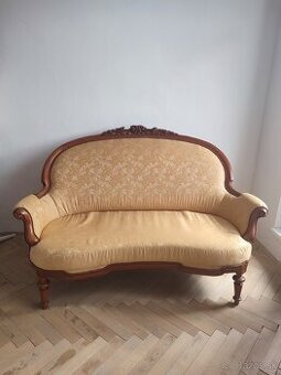 Starožitná sofa