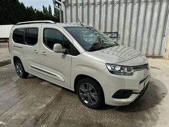 Proace City Verso Combi 96kw Manuál r.v. 2020