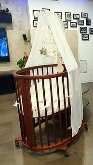 Rastúca detská postieľka STOKKE Sleepi hnedej farby