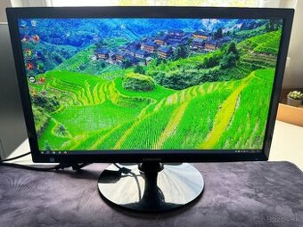 LCD LED 22" monitor Samsung S22B150NS